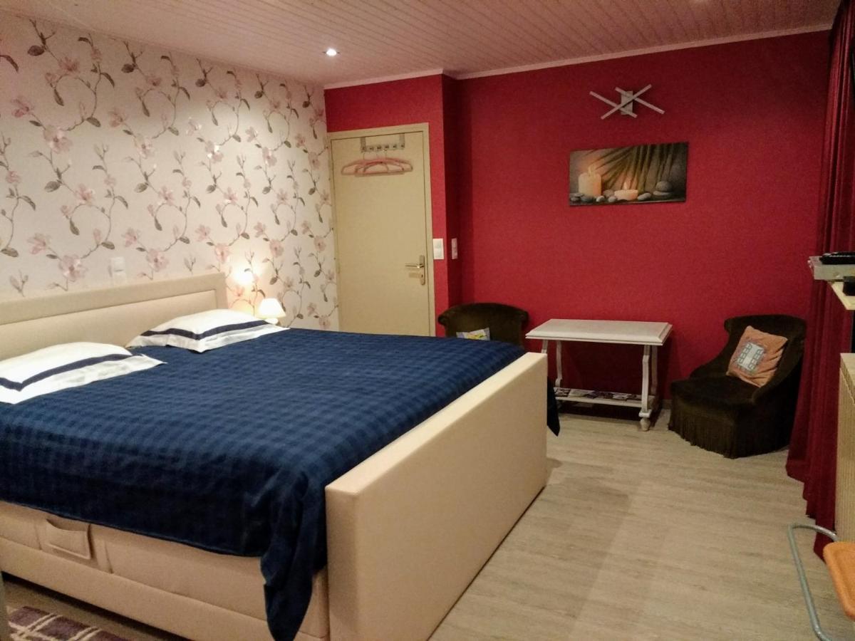 Bed and Breakfast Les Ecureuils Revin  Esterno foto