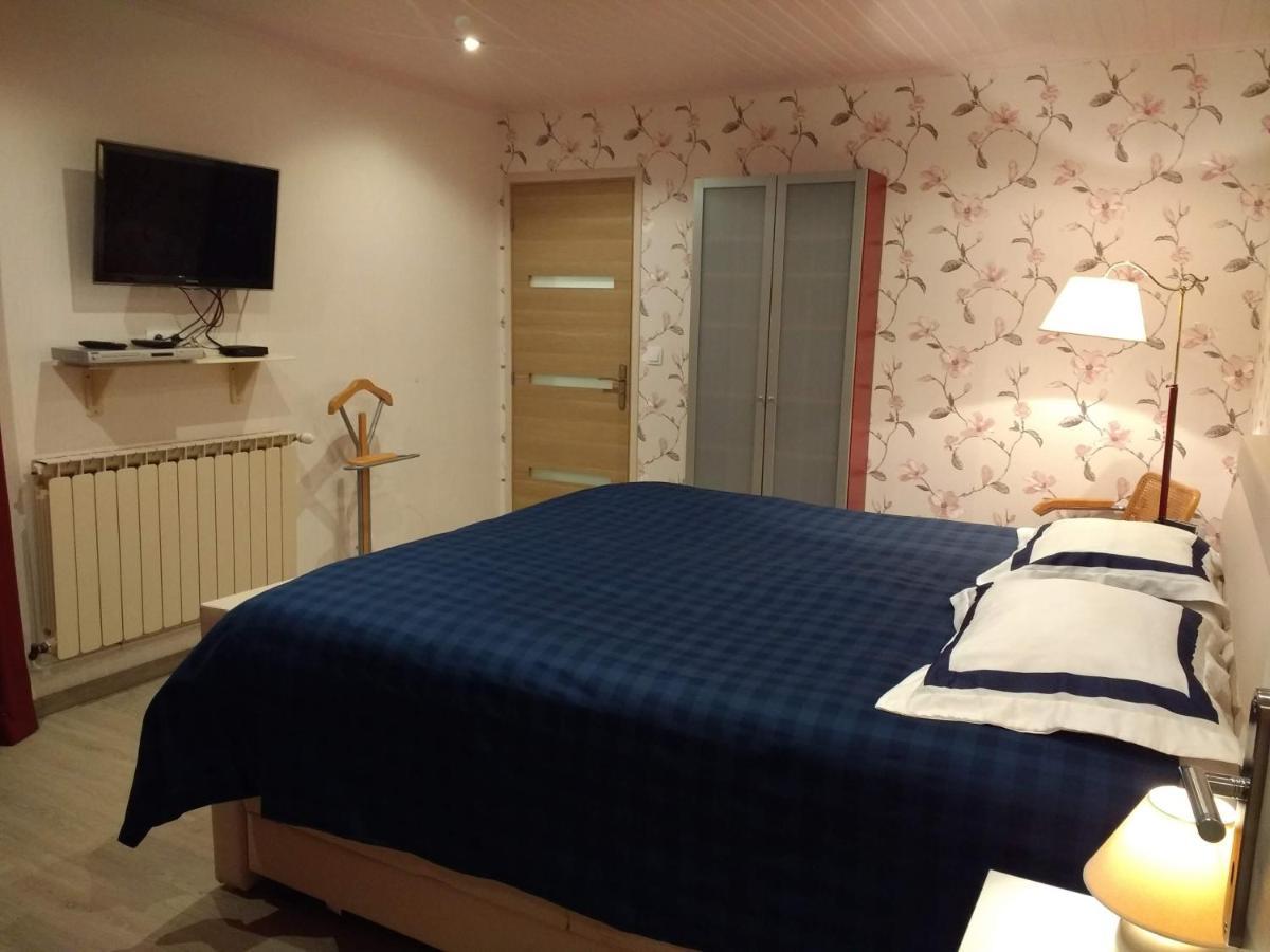 Bed and Breakfast Les Ecureuils Revin  Esterno foto