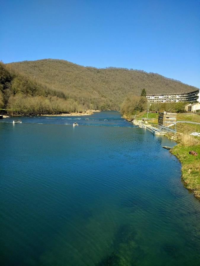 Bed and Breakfast Les Ecureuils Revin  Esterno foto