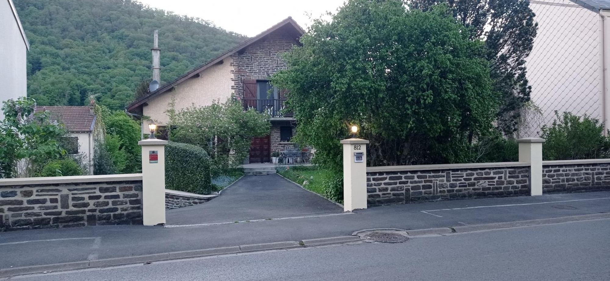 Bed and Breakfast Les Ecureuils Revin  Esterno foto